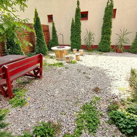 Villa Aida Apartman Hajduszoboszlo Ngoại thất bức ảnh