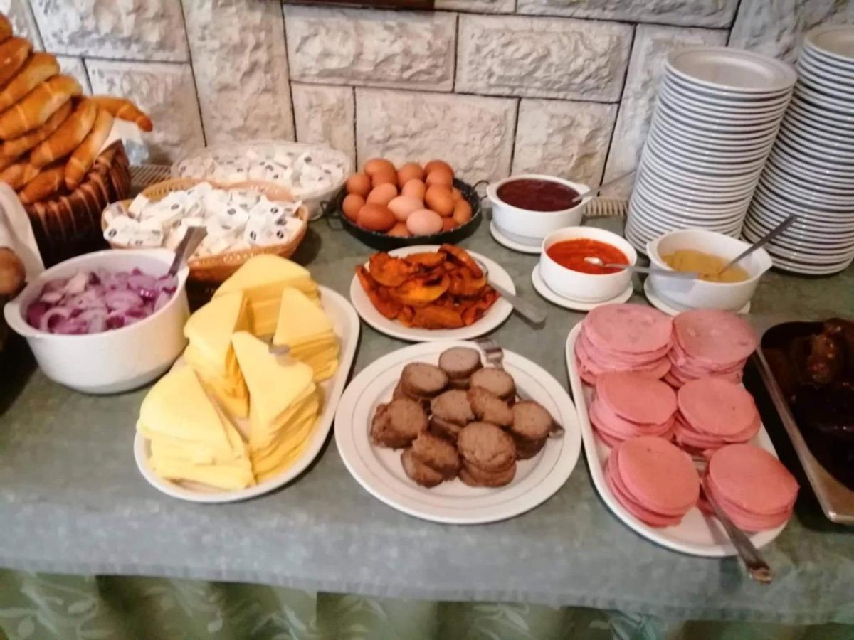 Villa Aida Apartman Hajduszoboszlo Ngoại thất bức ảnh