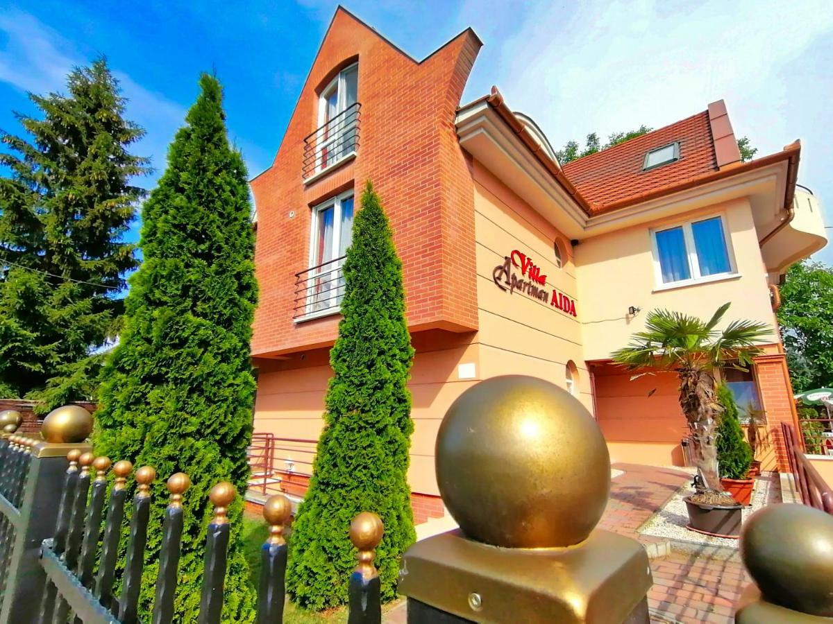 Villa Aida Apartman Hajduszoboszlo Ngoại thất bức ảnh