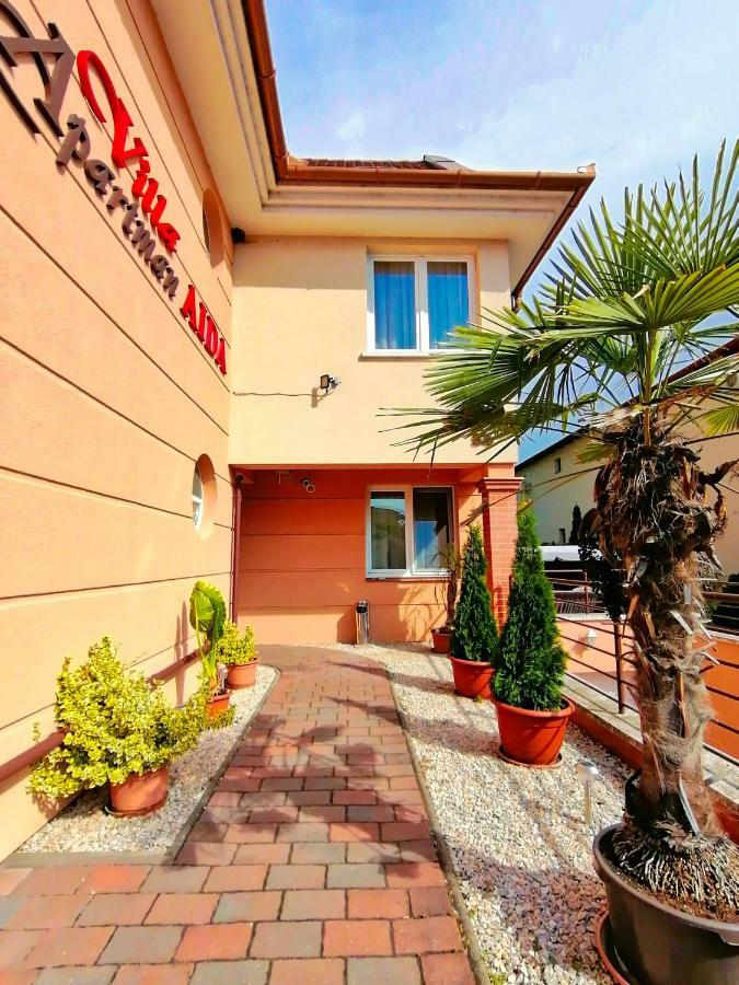Villa Aida Apartman Hajduszoboszlo Ngoại thất bức ảnh