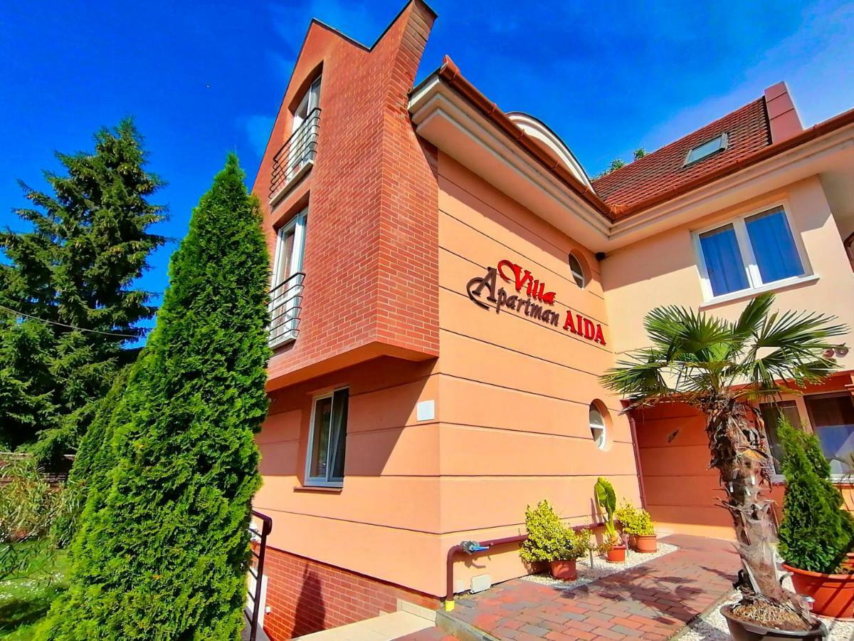 Villa Aida Apartman Hajduszoboszlo Ngoại thất bức ảnh