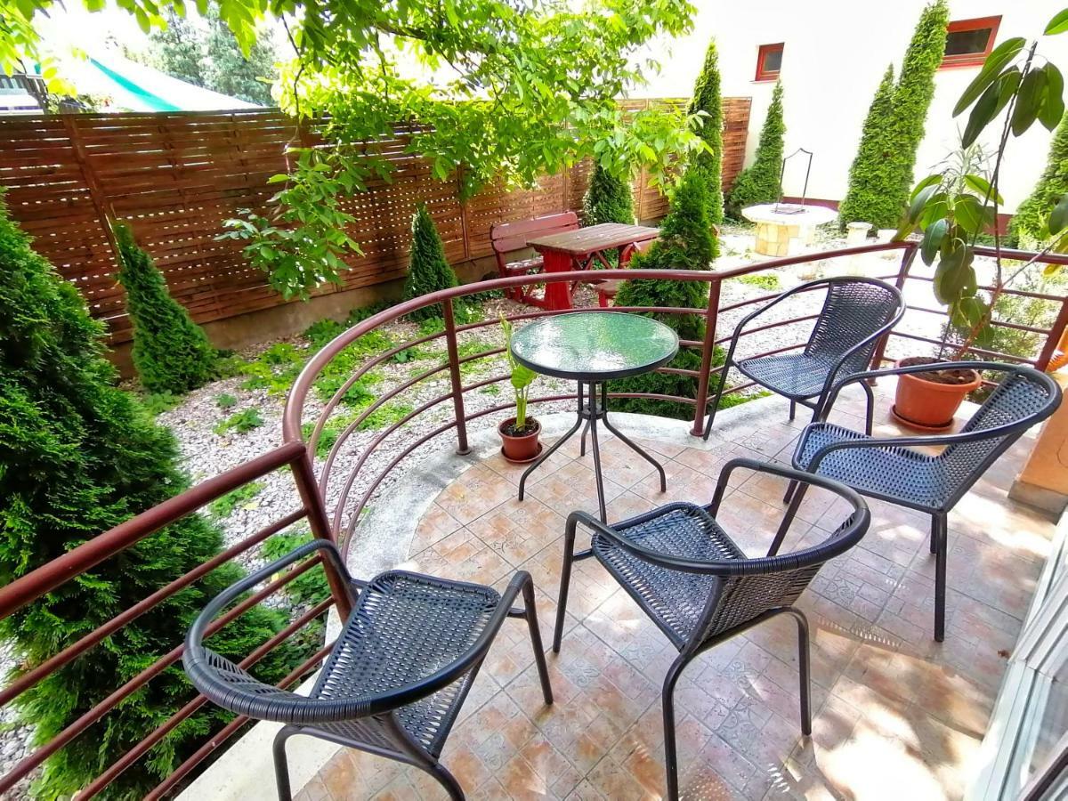 Villa Aida Apartman Hajduszoboszlo Ngoại thất bức ảnh