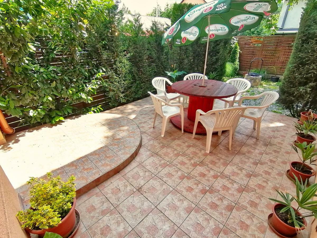 Villa Aida Apartman Hajduszoboszlo Ngoại thất bức ảnh