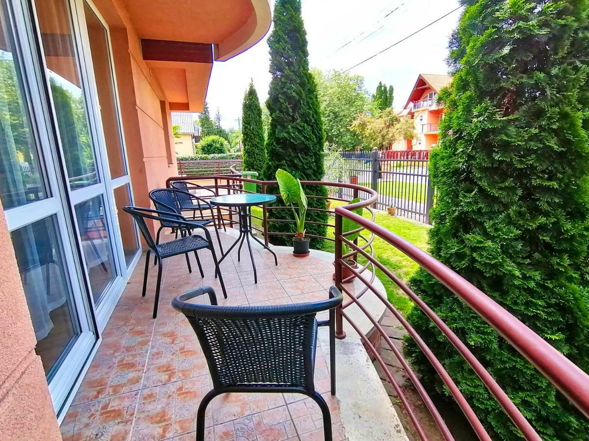 Villa Aida Apartman Hajduszoboszlo Ngoại thất bức ảnh